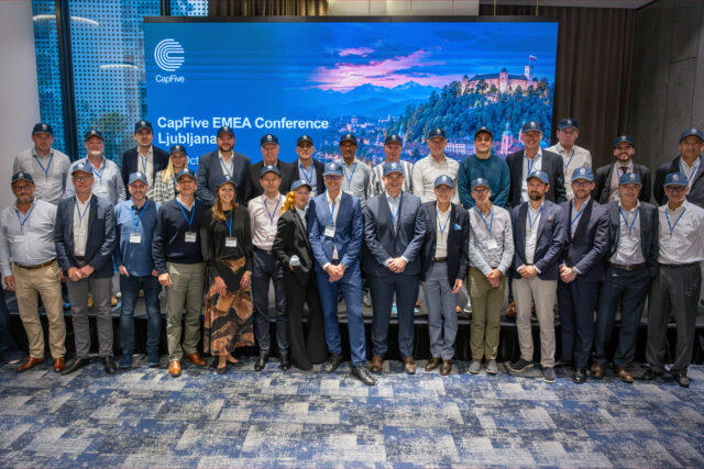Gruppenbild der EMEA Konferenz von CapFive